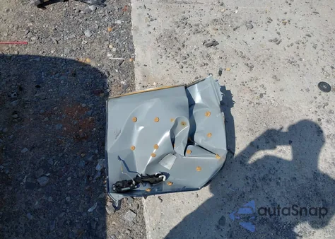 2022 Toyota Prius Le z USA, uszkodzony, nr VIN JTDKAMFU7N3188528